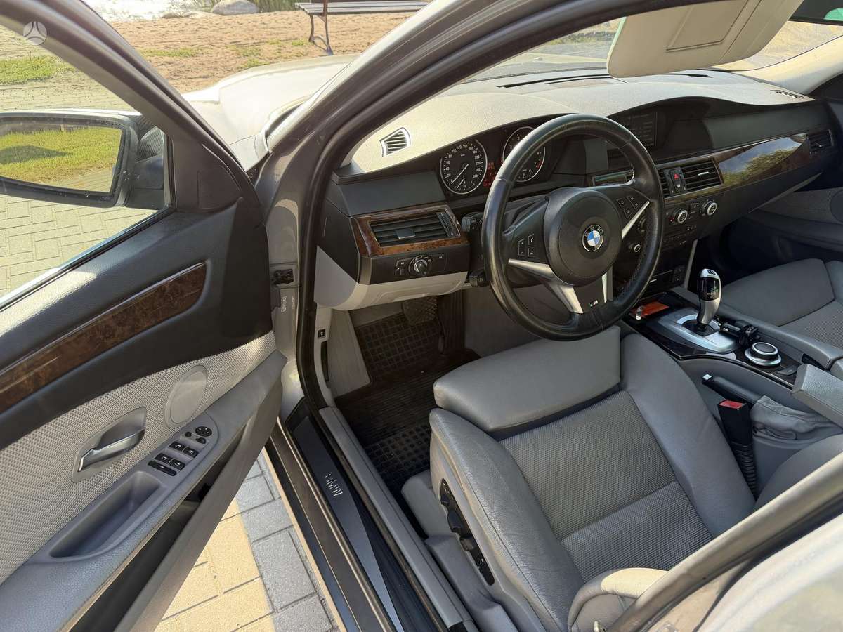BMW 525, 2.5 l., wagon