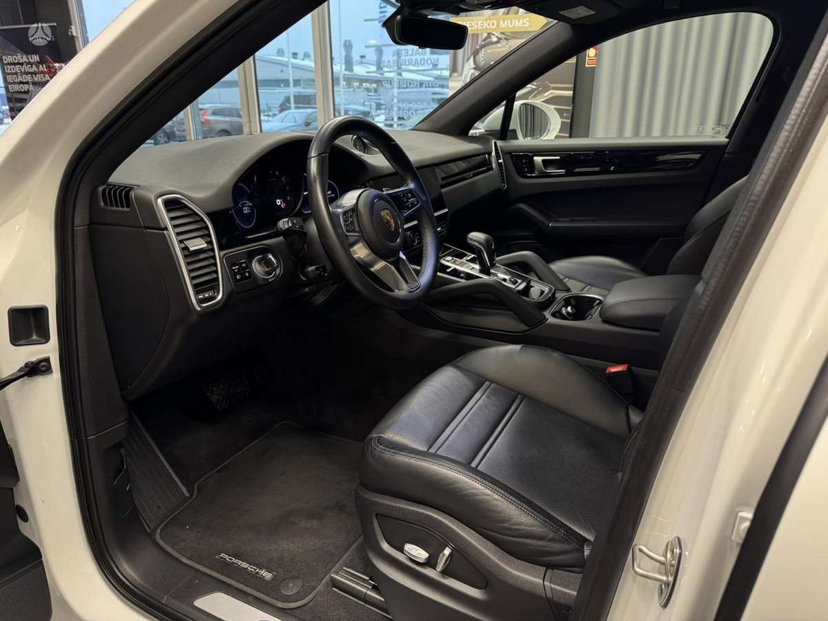 Porsche Cayenne Coupe - 9