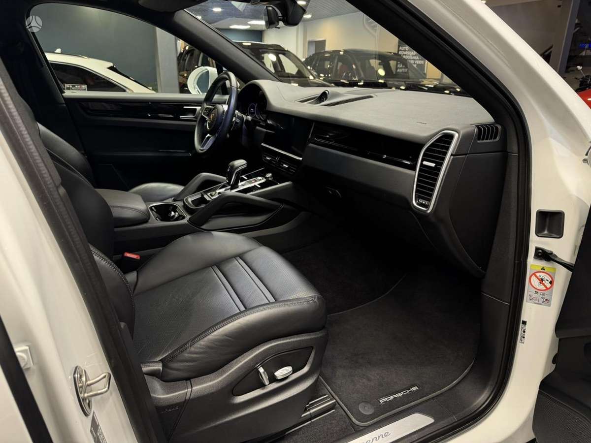 Porsche Cayenne Coupe - 11