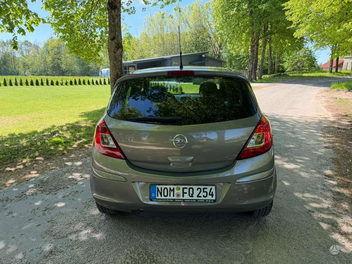 Opel Corsa, 1.4 l., Хэтчбек