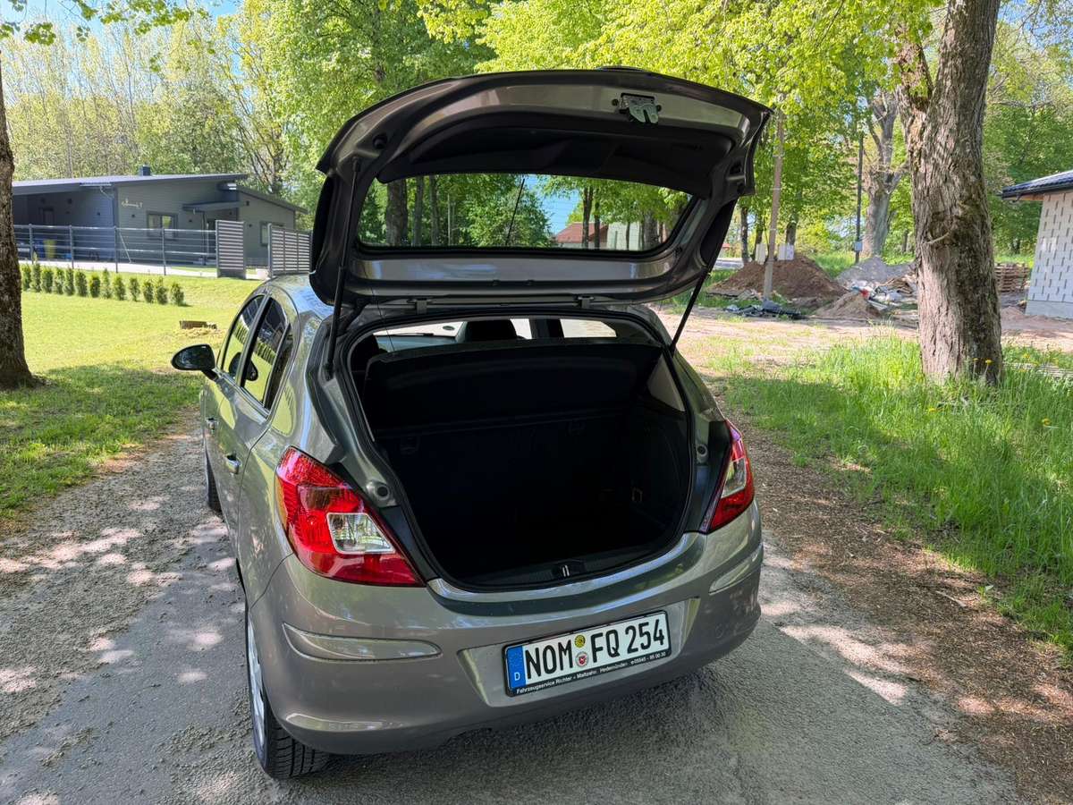 Opel Corsa, 1.4 l., hatchback