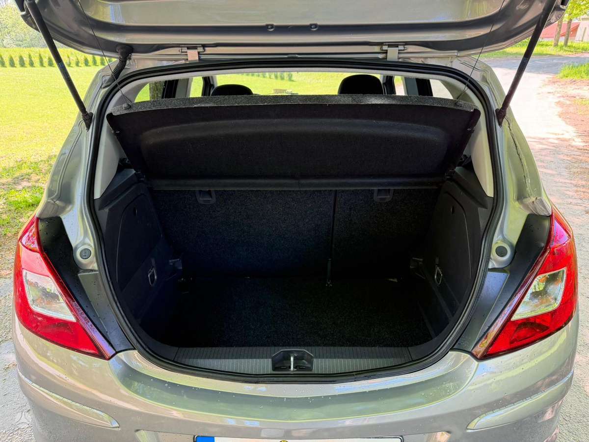 Opel Corsa, 1.4 l., hatchback