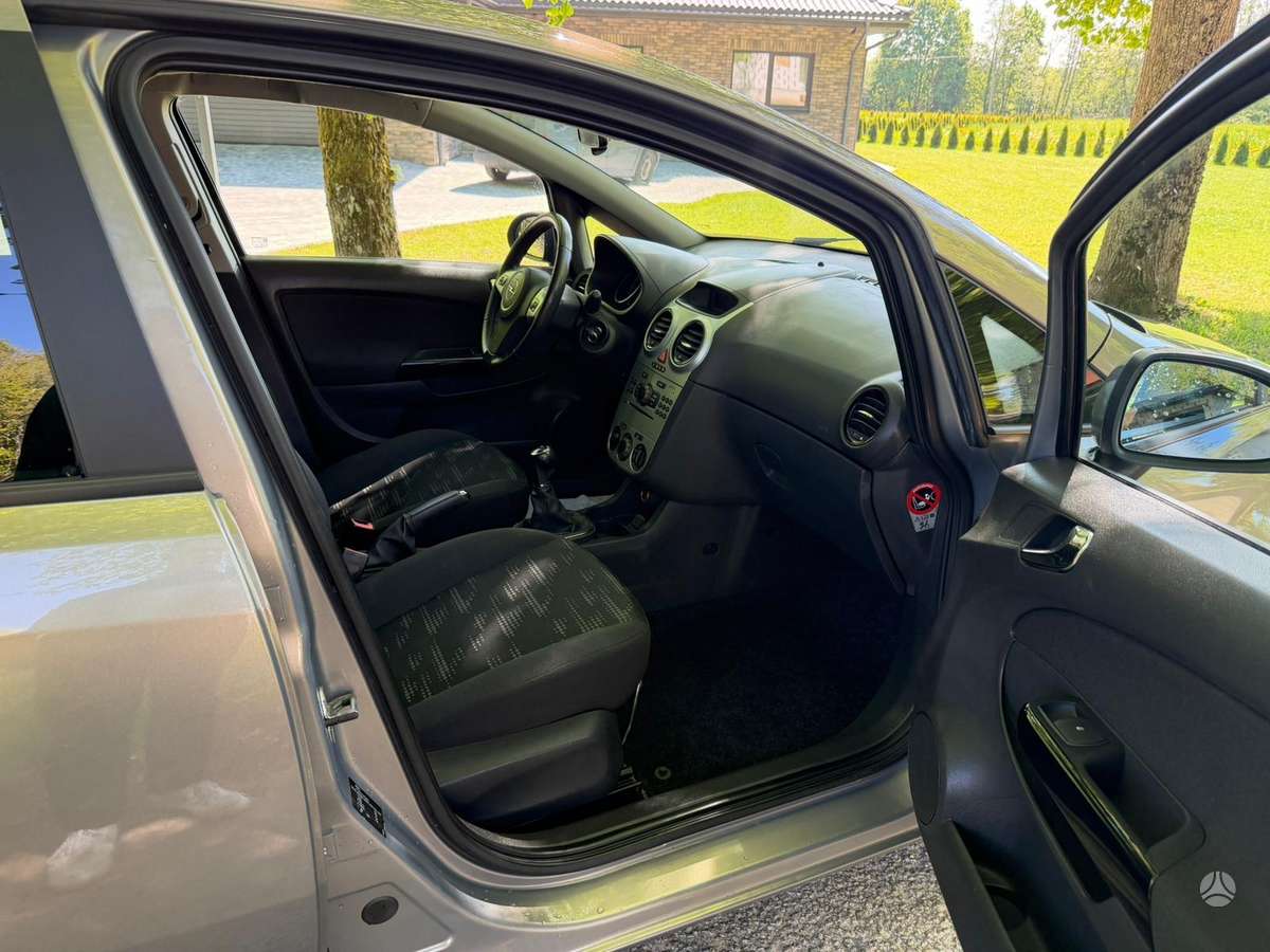 Opel Corsa, 1.4 l., Хэтчбек