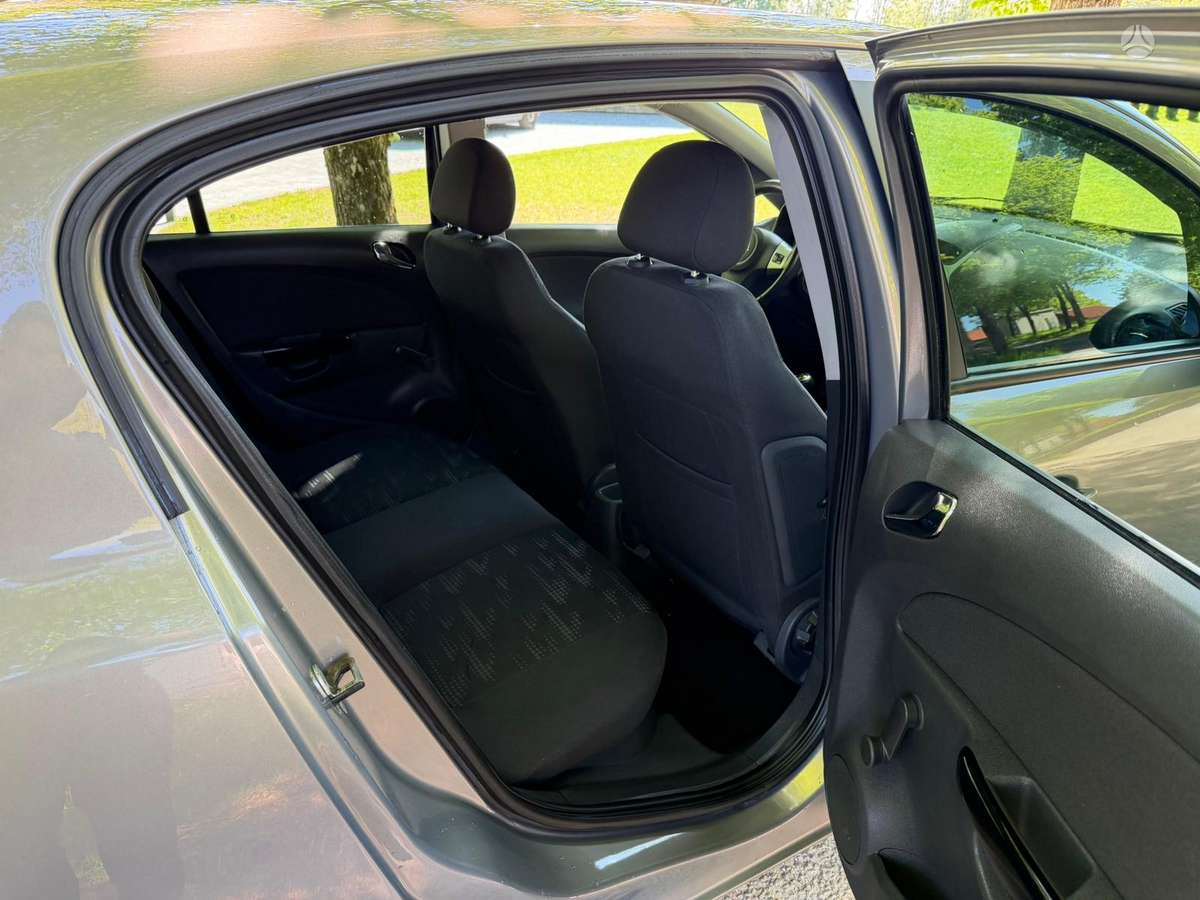 Opel Corsa, 1.4 l., Хэтчбек