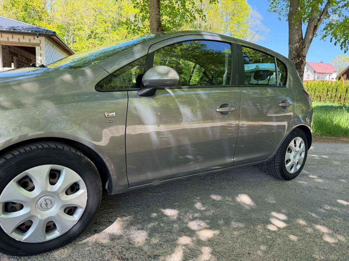 Opel Corsa, 1.4 l., hatchback
