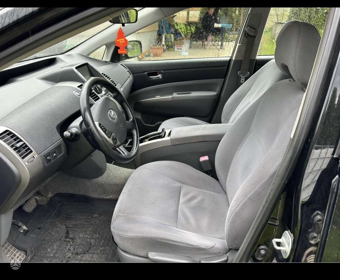 Toyota Prius, hatchback