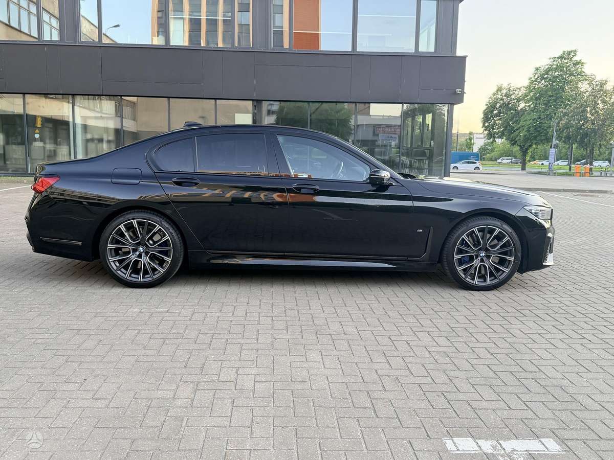 BMW 730, 3.0 l., Седан