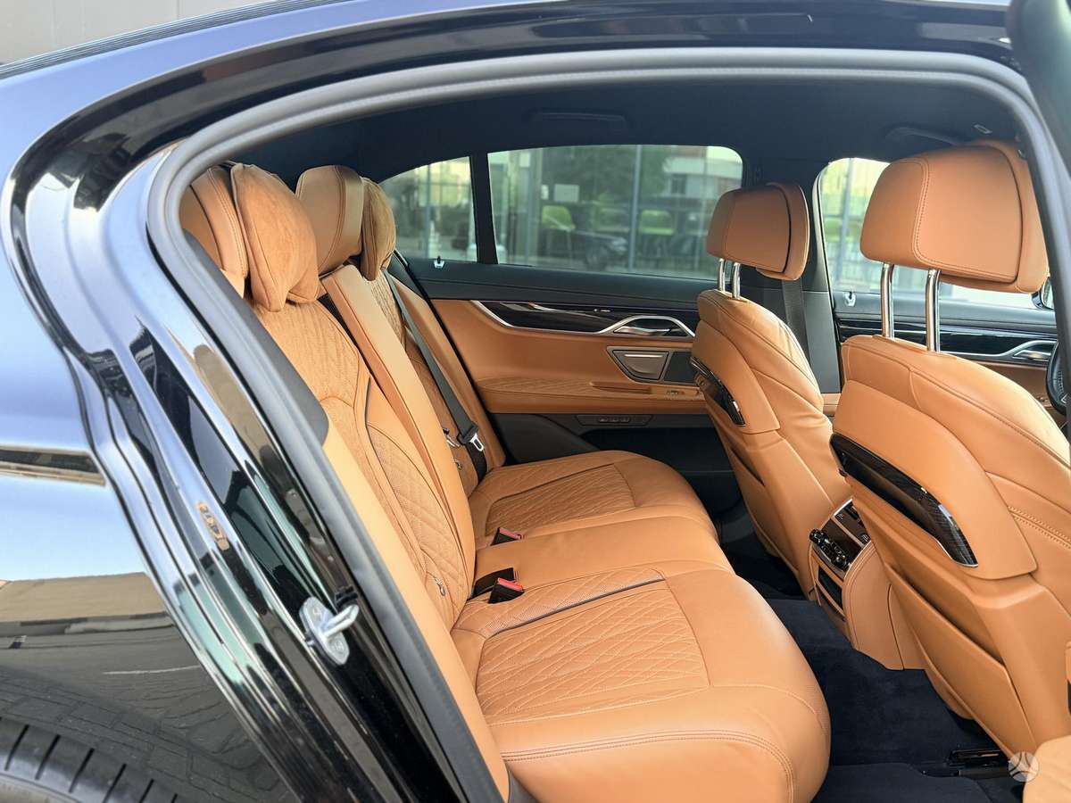 BMW 730, 3.0 l., Седан