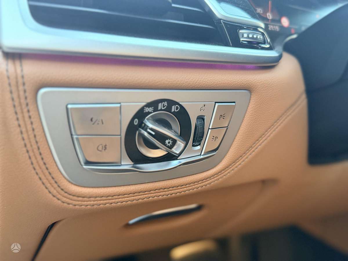 BMW 730, 3.0 l., Седан
