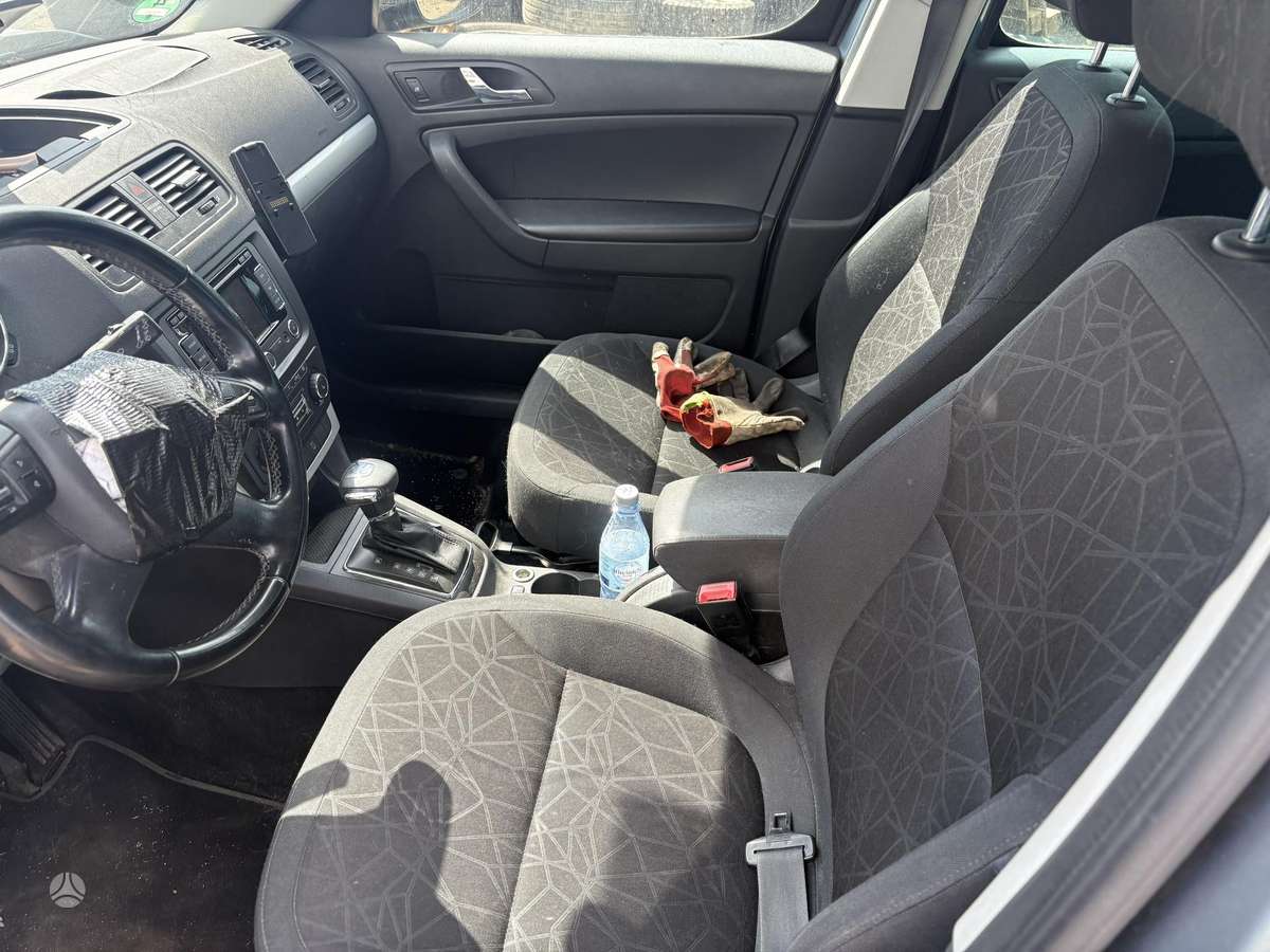 Skoda Yeti 37068366700