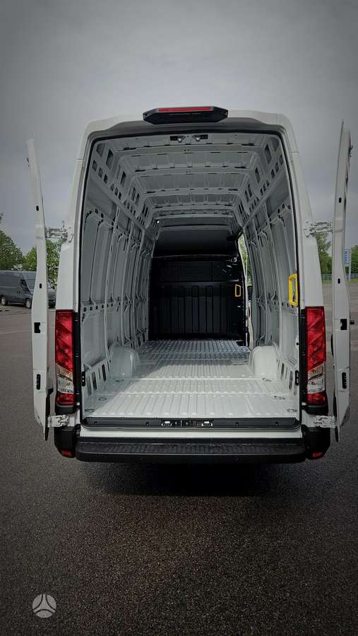 Iveco Daily, 3.0 l., cargo van