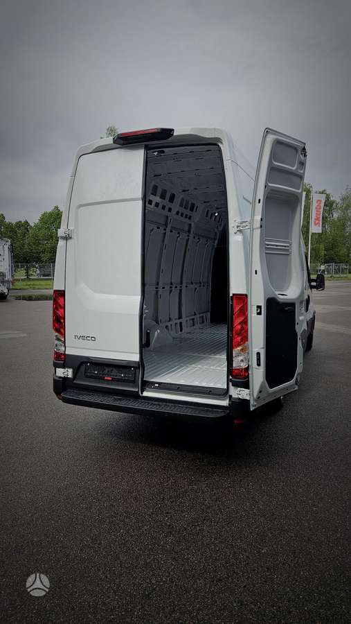 Iveco Daily, 3.0 l., cargo van