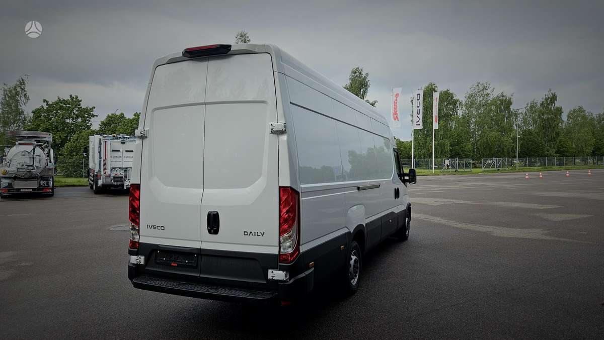 Iveco Daily, 3.0 l., cargo van