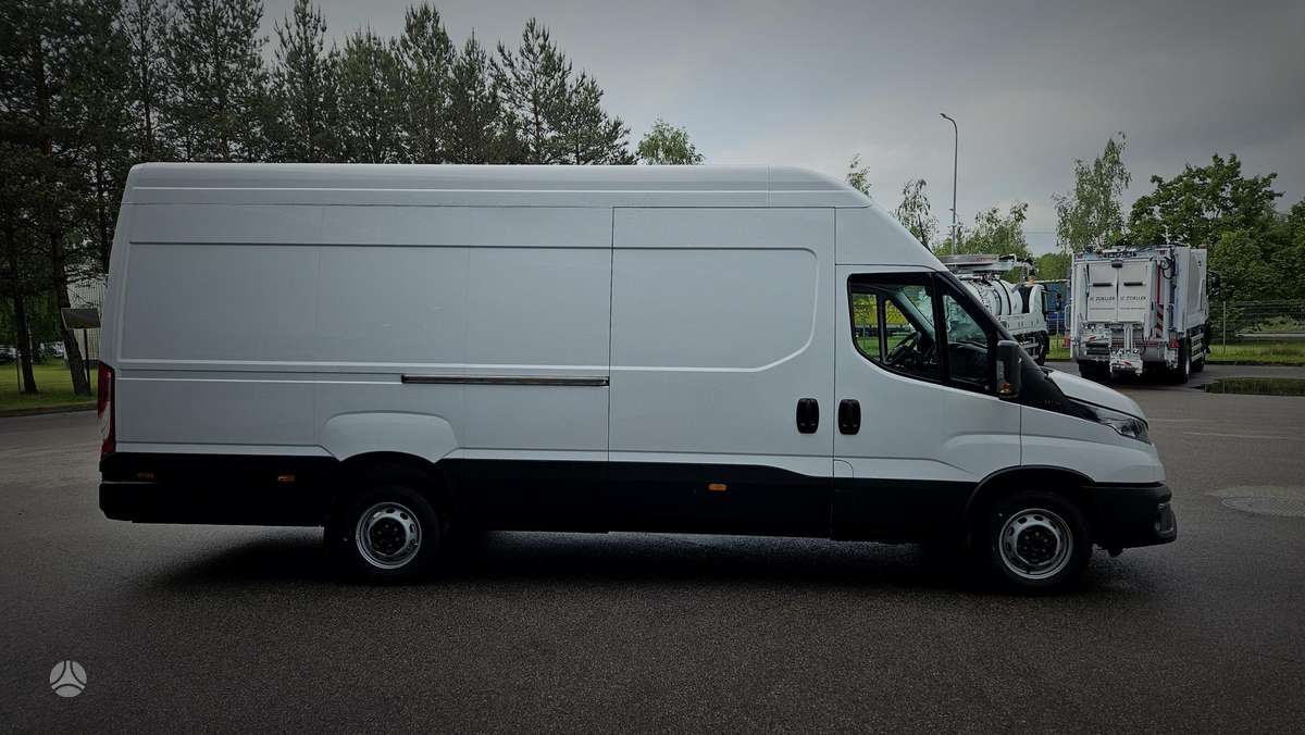 Iveco Daily, 3.0 l., cargo van