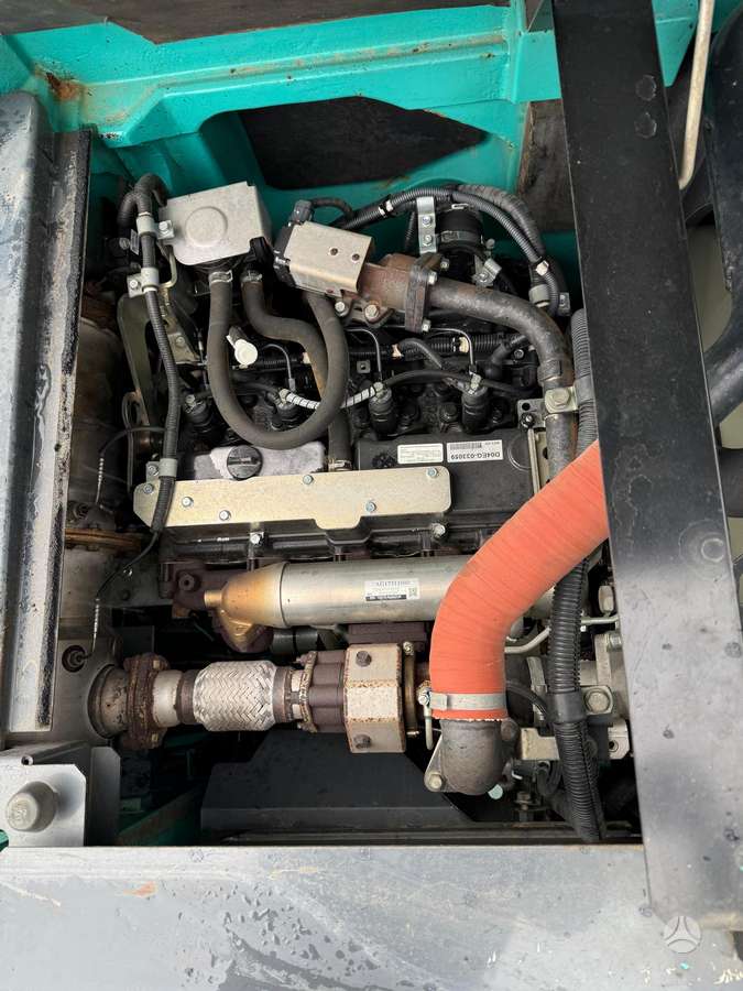 Kobelco SK140SRLC-3, экскаваторы