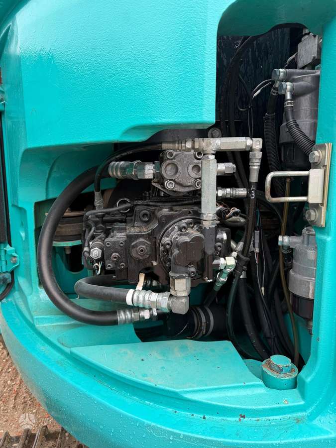 Kobelco SK140SRLC-3, экскаваторы