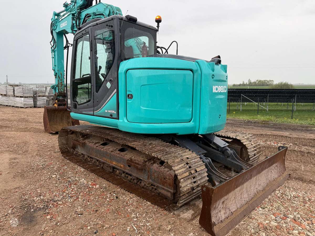 Kobelco SK140SRLC-3, экскаваторы