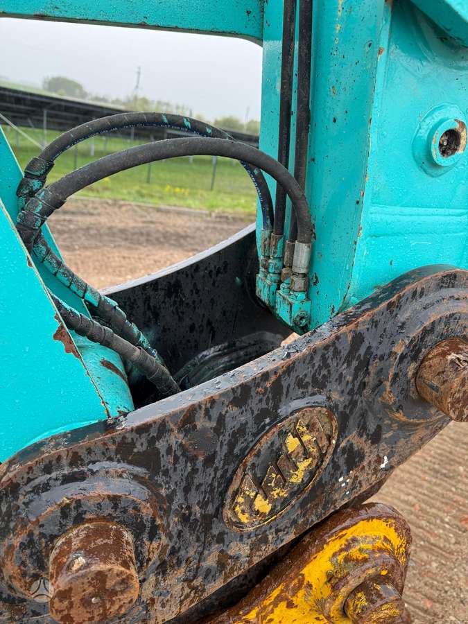Kobelco SK140SRLC-3, экскаваторы