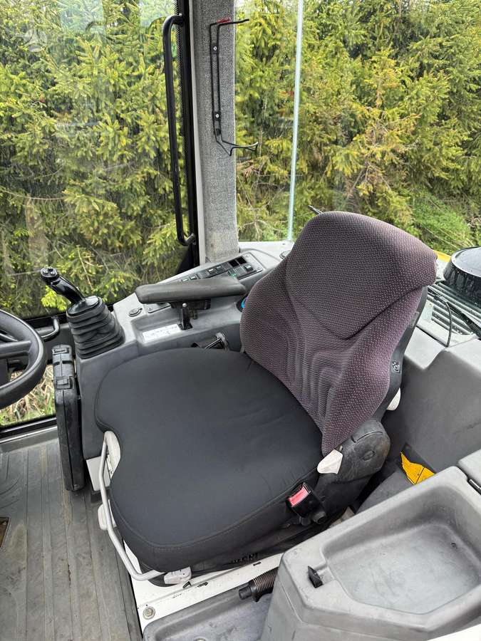 Liebherr L506 Stereo, frontal loader