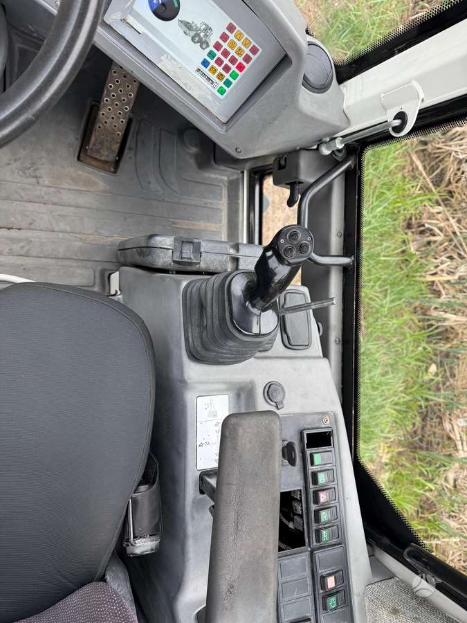 Liebherr L506 Stereo, frontal loader