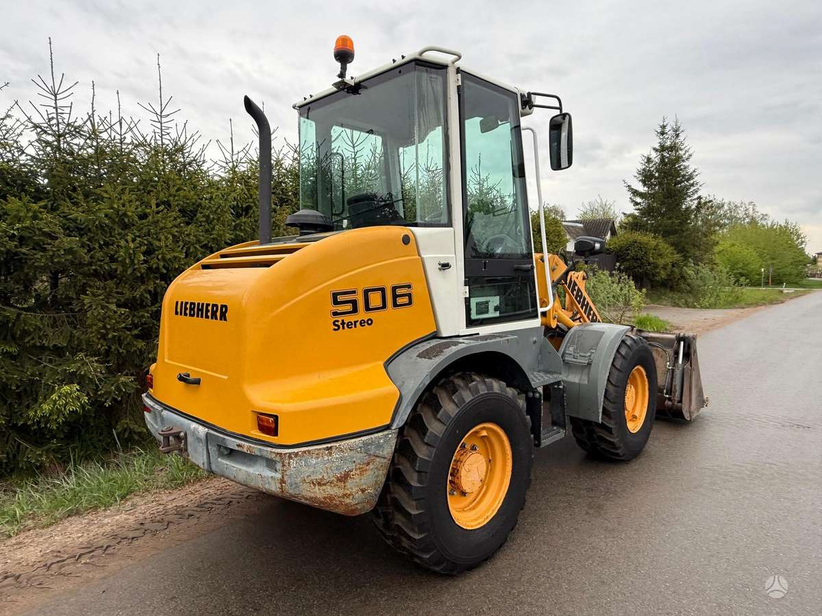 Liebherr L506 Stereo, frontal loader