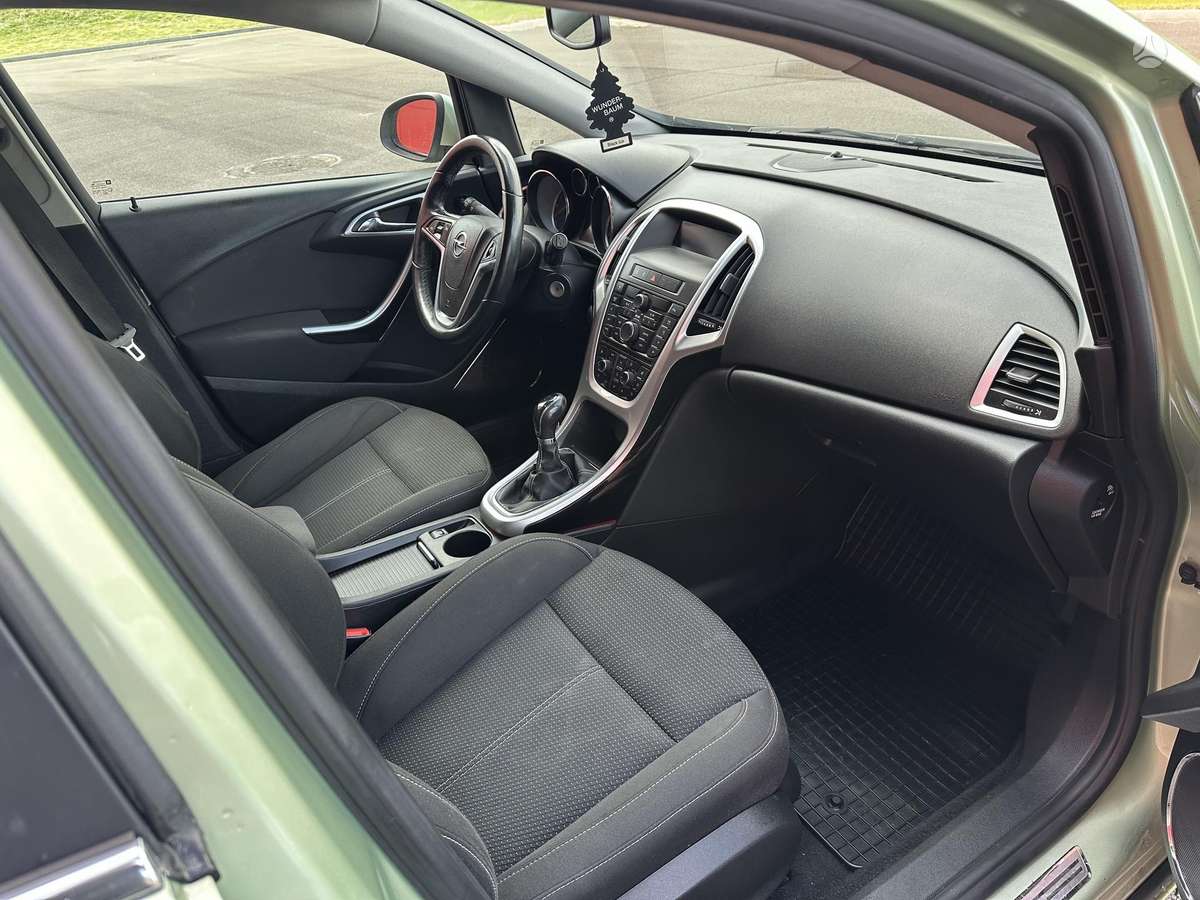 Opel Astra, 1.4 l., hatchback
