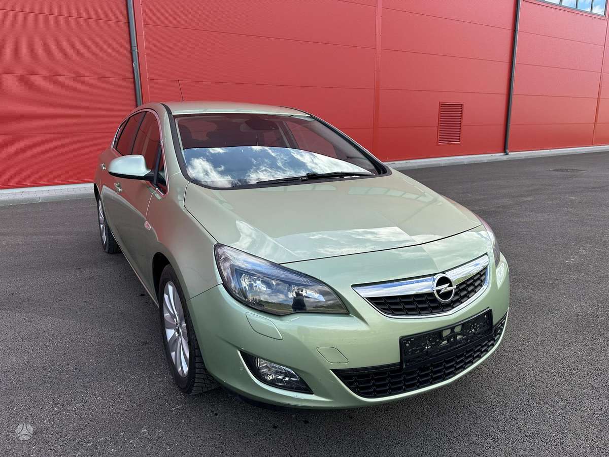 Opel Astra, 1.4 l., hatchback