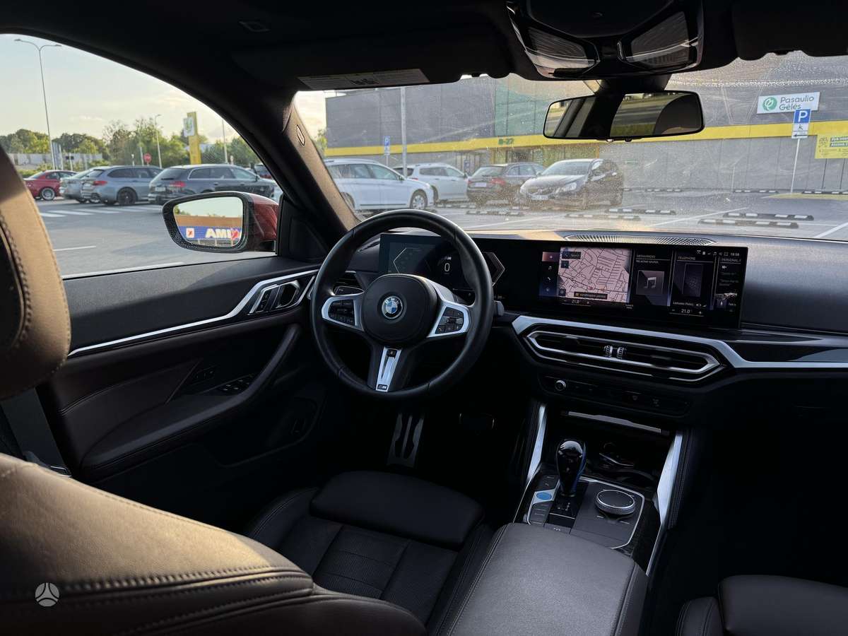 BMW i4, Хэтчбек