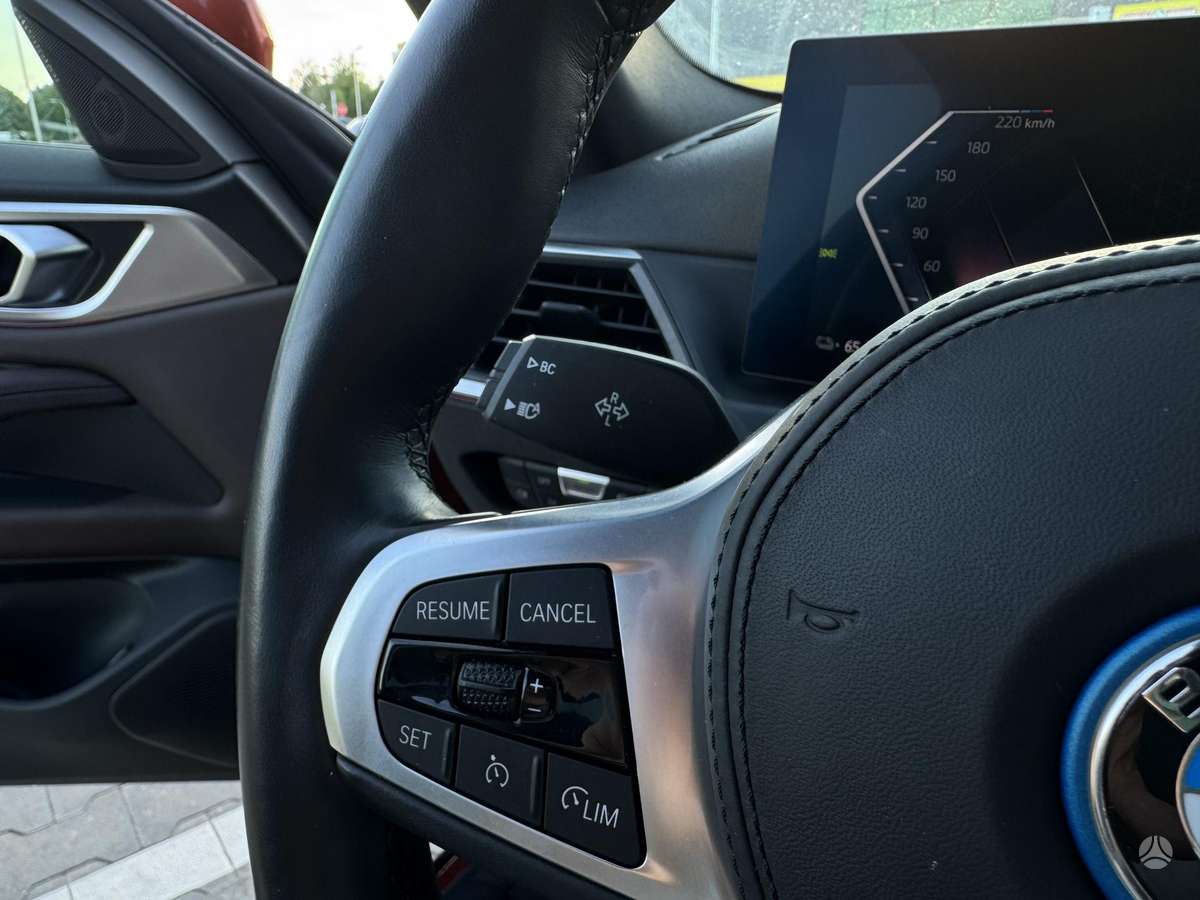 BMW i4, hatchback