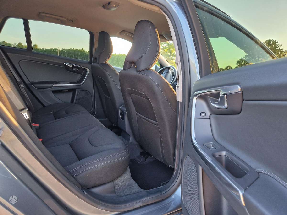 Volvo V60, 2.0 l., Универсал