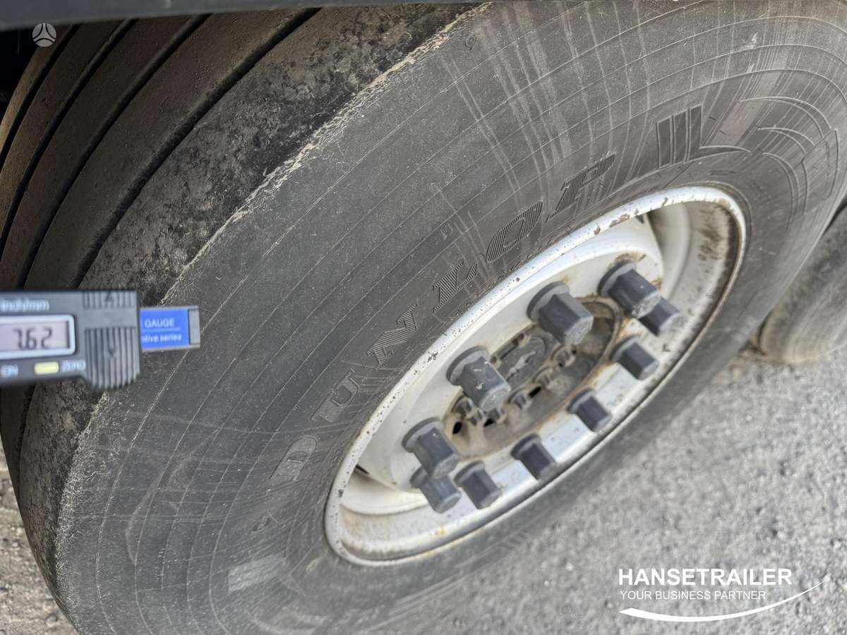 Schmitz SCS 24, užuolaidinės / tentinės