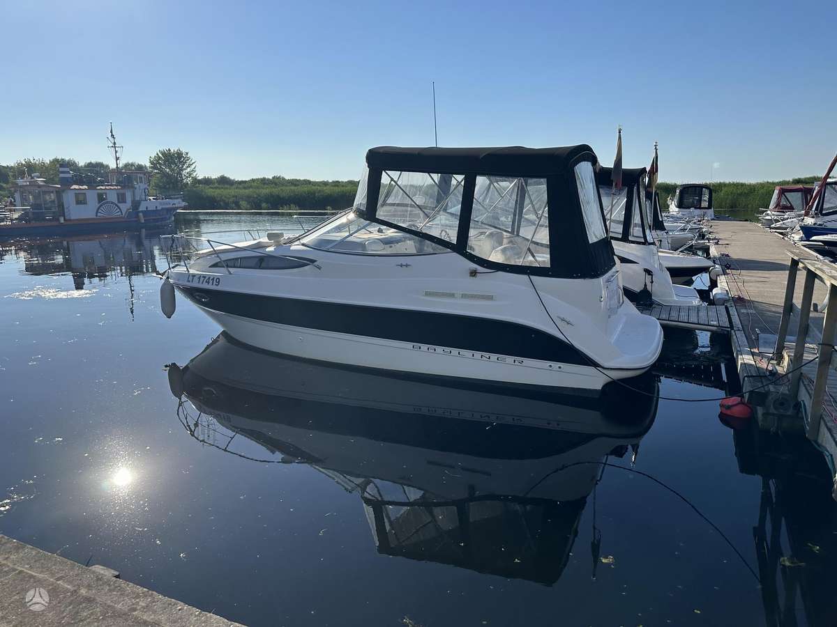 Bayliner 265 SB, jachtos / kateriai
