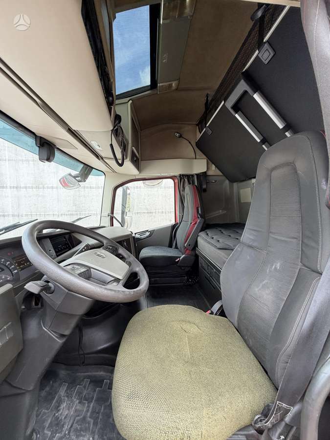 Volvo FH460 Spring/air, double sleeper