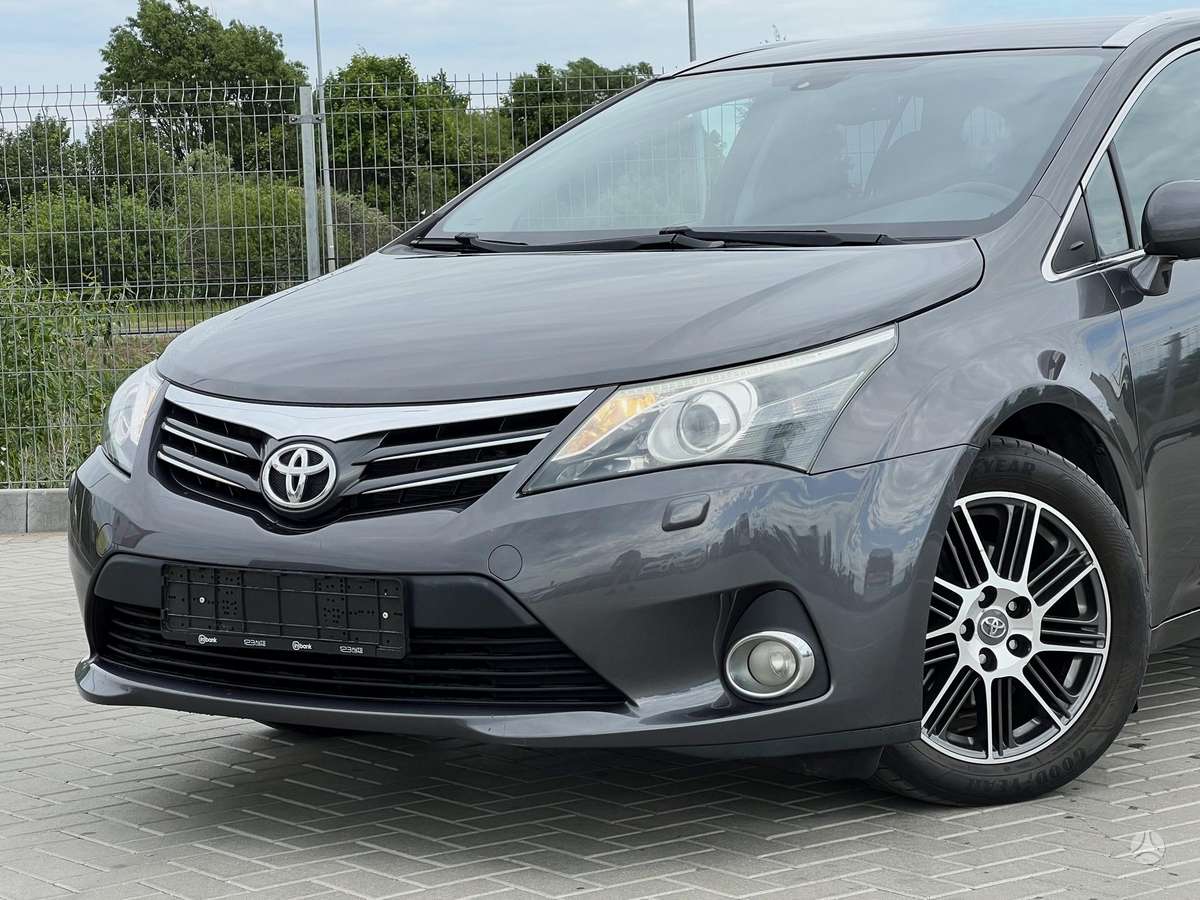 Toyota Avensis, 2.0 l., Универсал