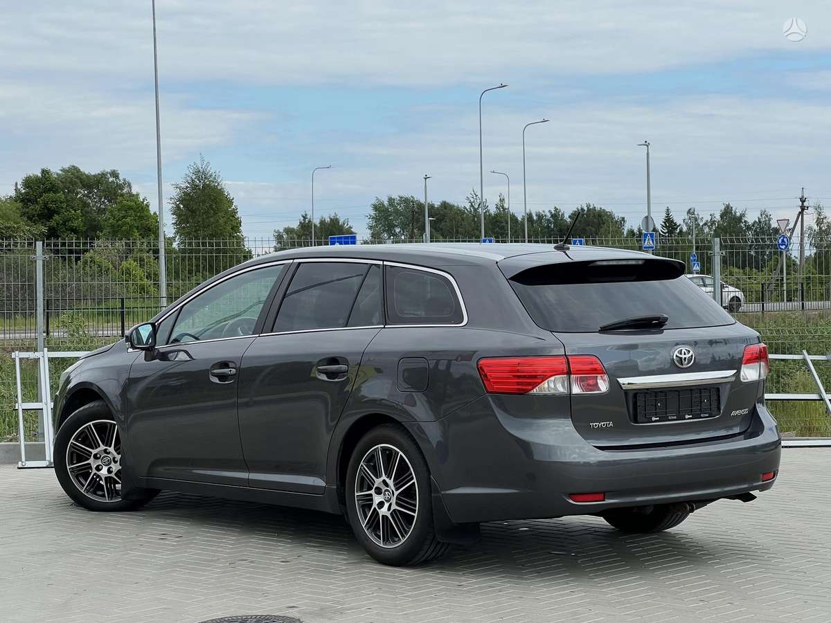 Toyota Avensis, 2.0 l., Универсал