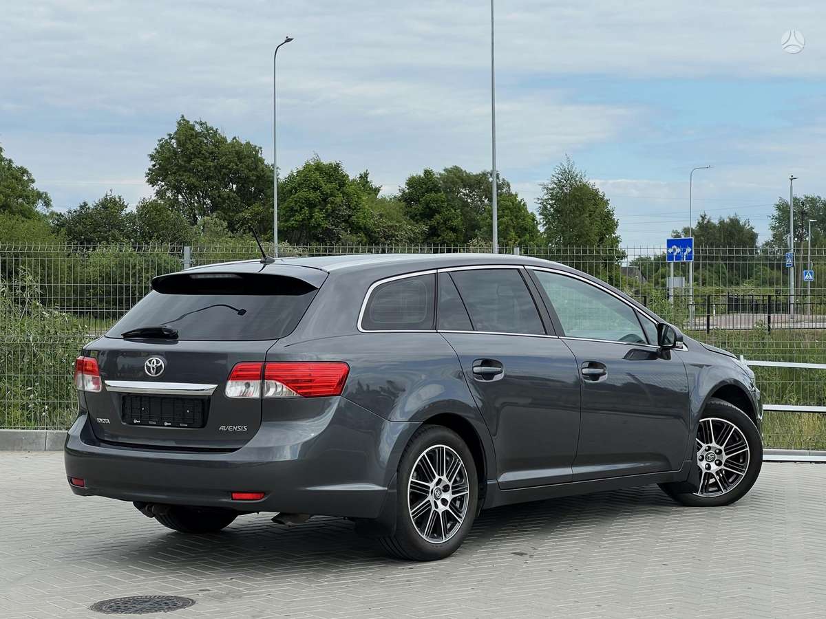 Toyota Avensis, 2.0 l., Универсал