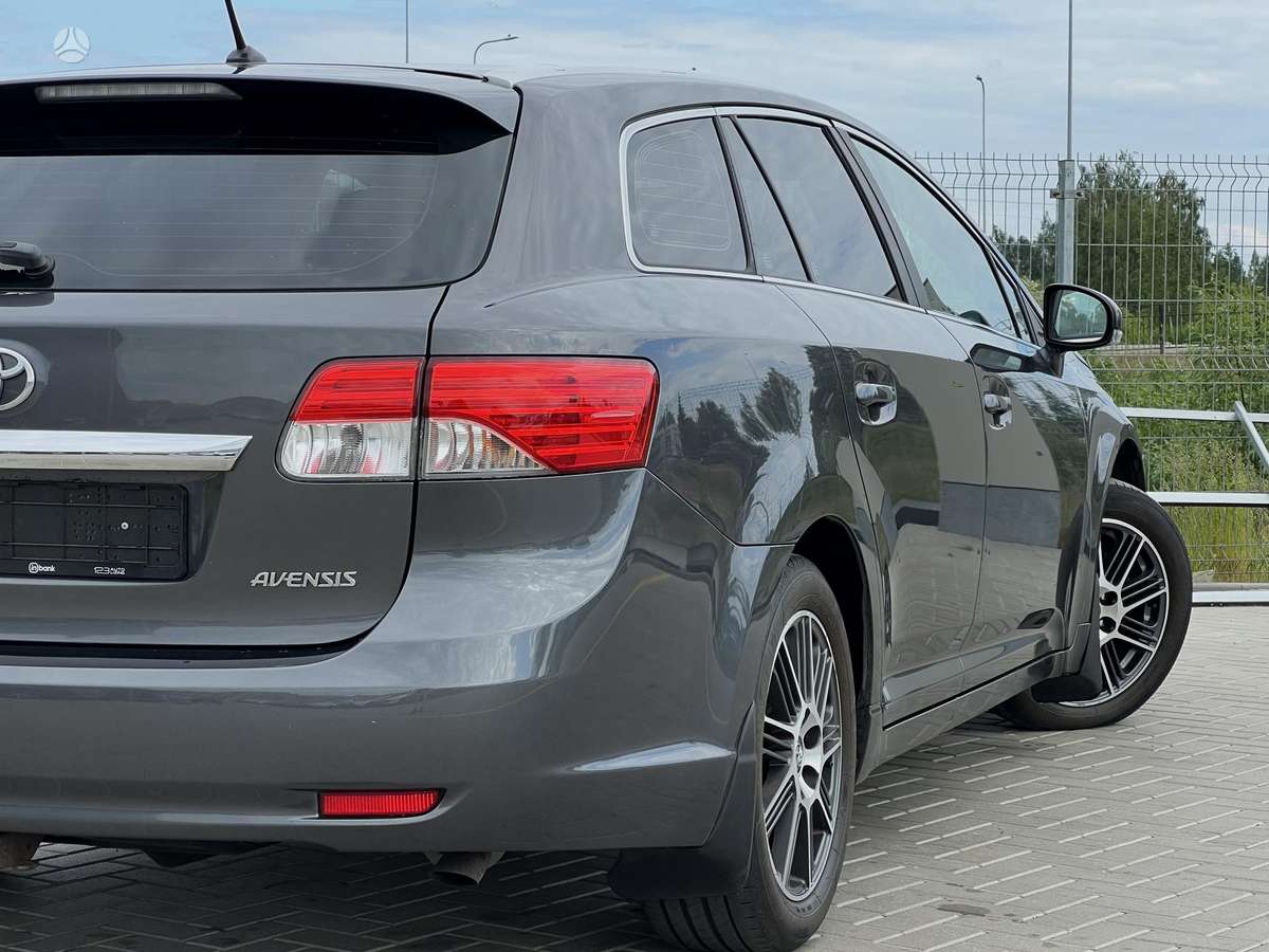 Toyota Avensis, 2.0 l., Универсал