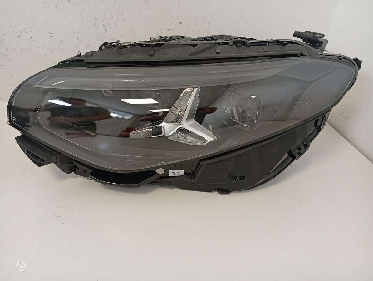 Mercedes-Benz CLA klasė lights
