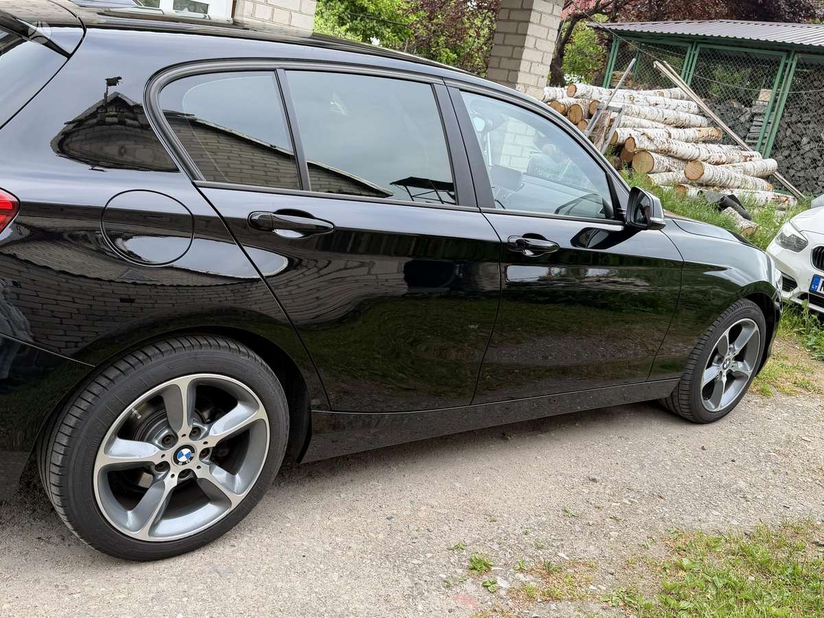 BMW 118, 2.0 l., Хэтчбек