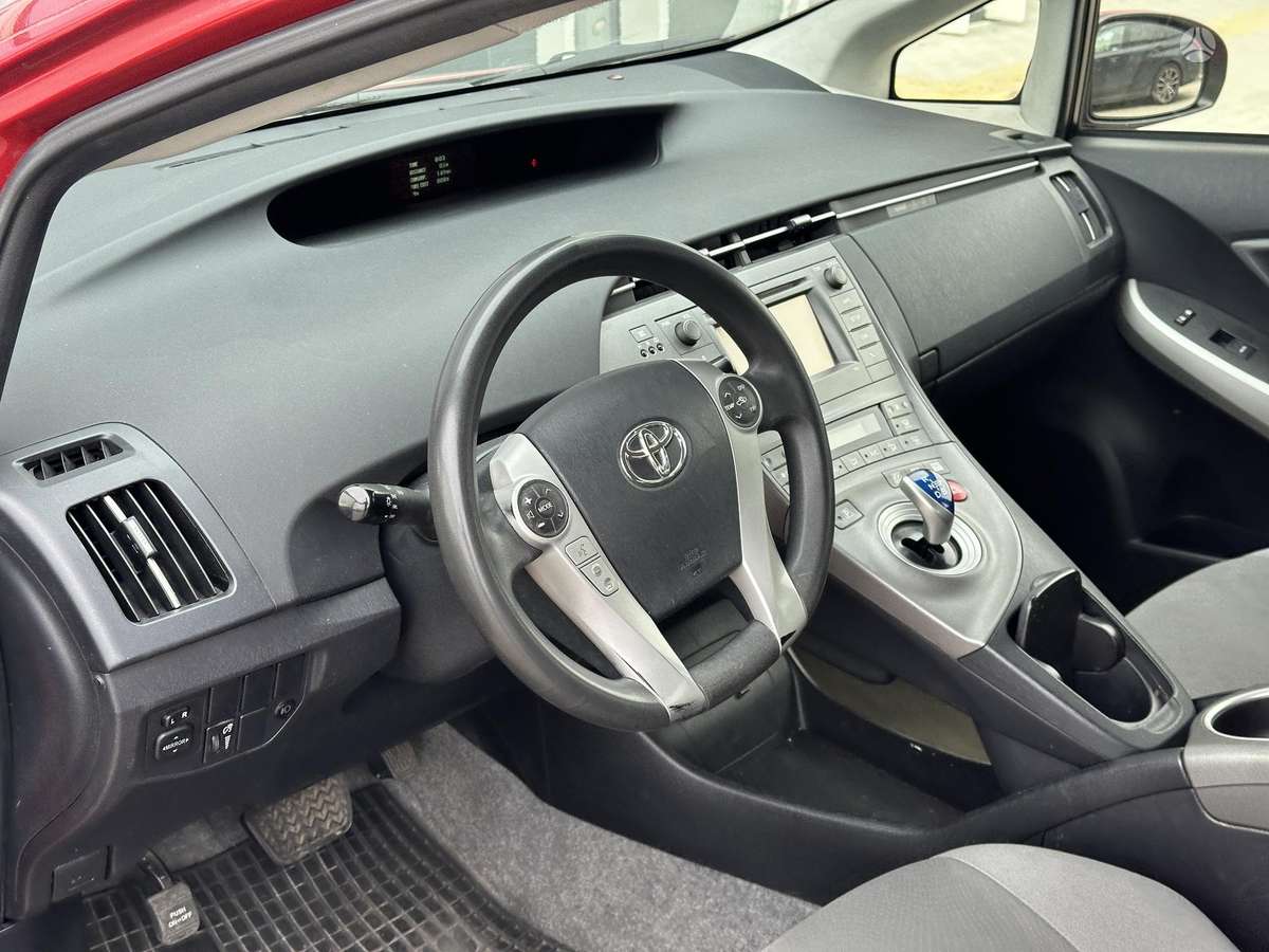 Toyota Prius - 7