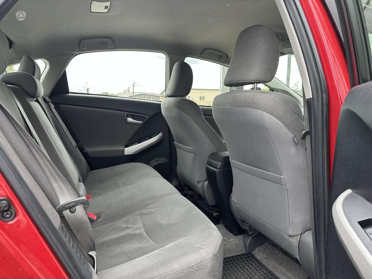 Toyota Prius - 10
