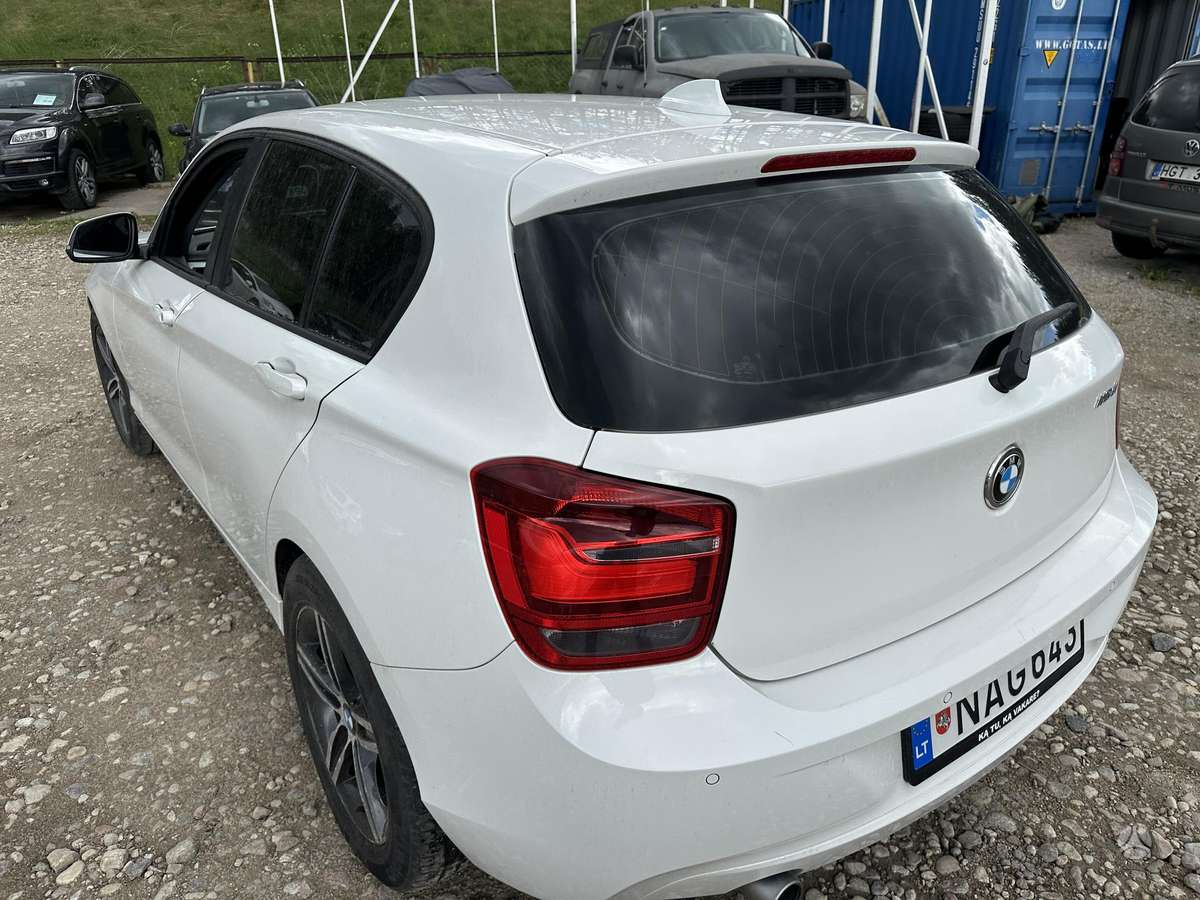 BMW 116, 2.0 l., hatchback