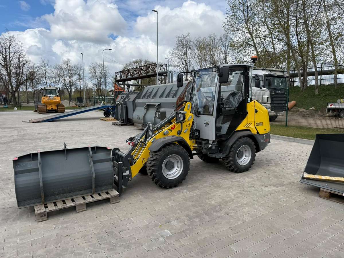 Wacker WL28, frontal loader