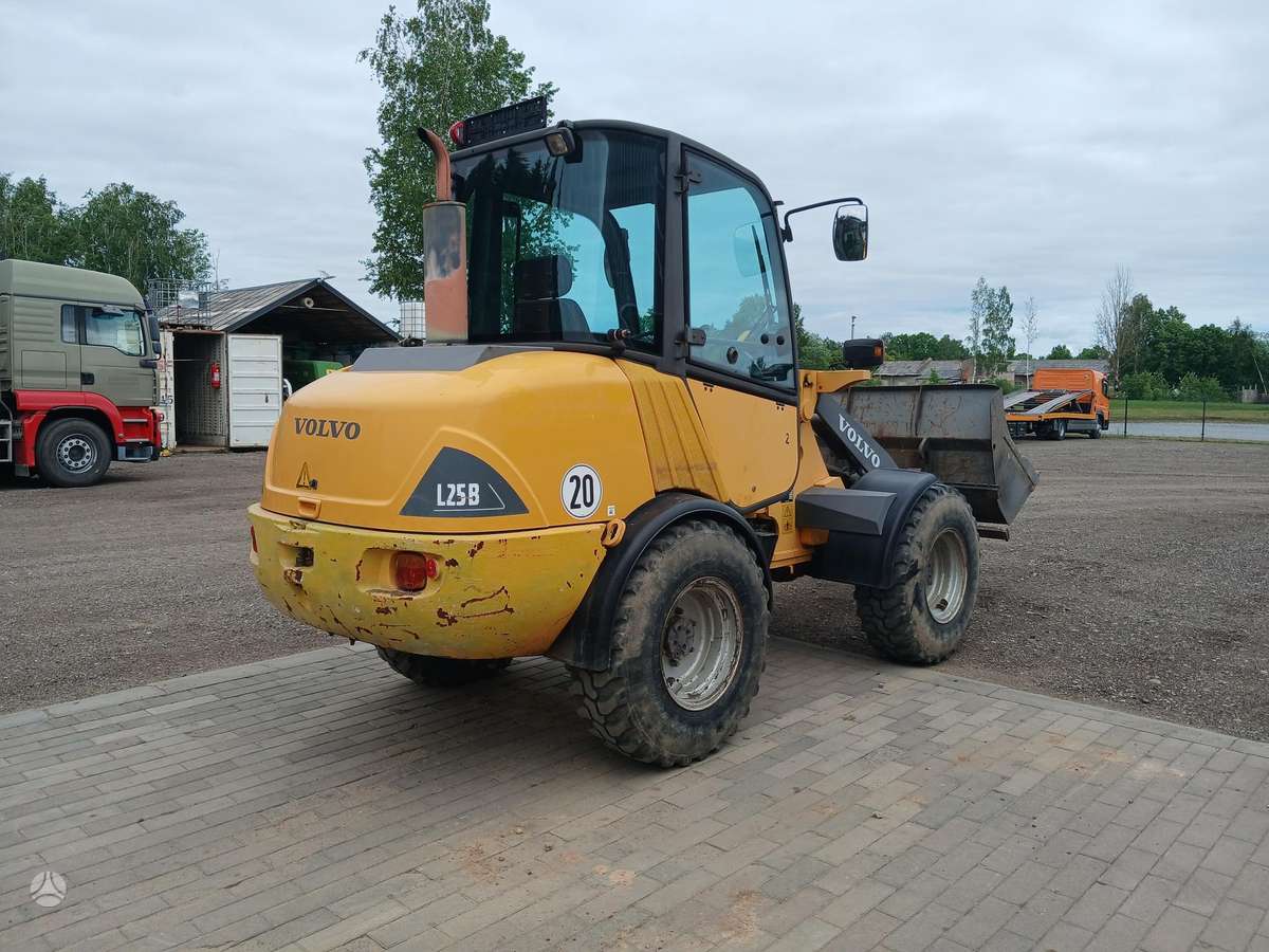 Volvo L25B, frontal loader
