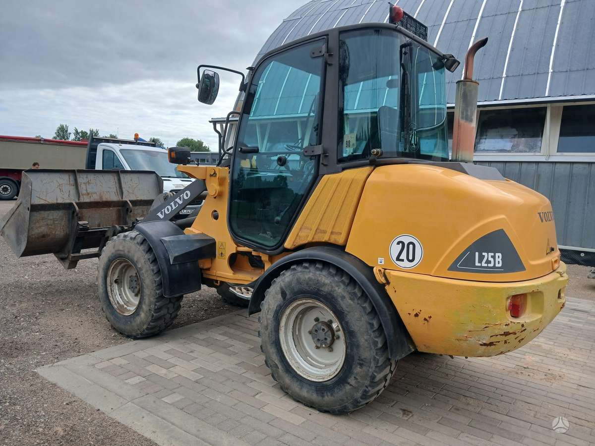 Volvo L25B, frontal loader