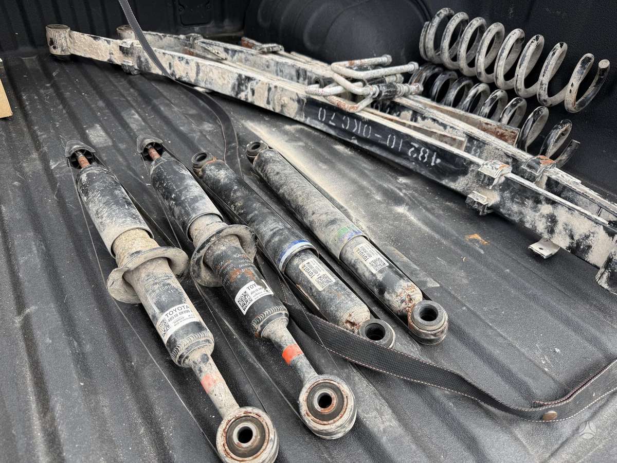 Toyota Hilux детали кузова