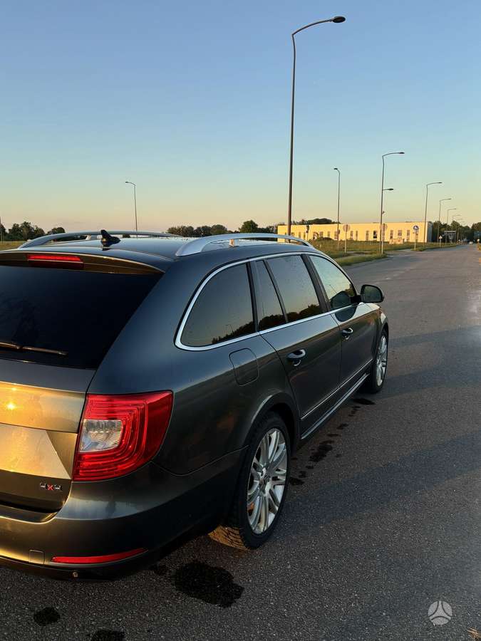 Skoda Superb, 2.0 l., universalas