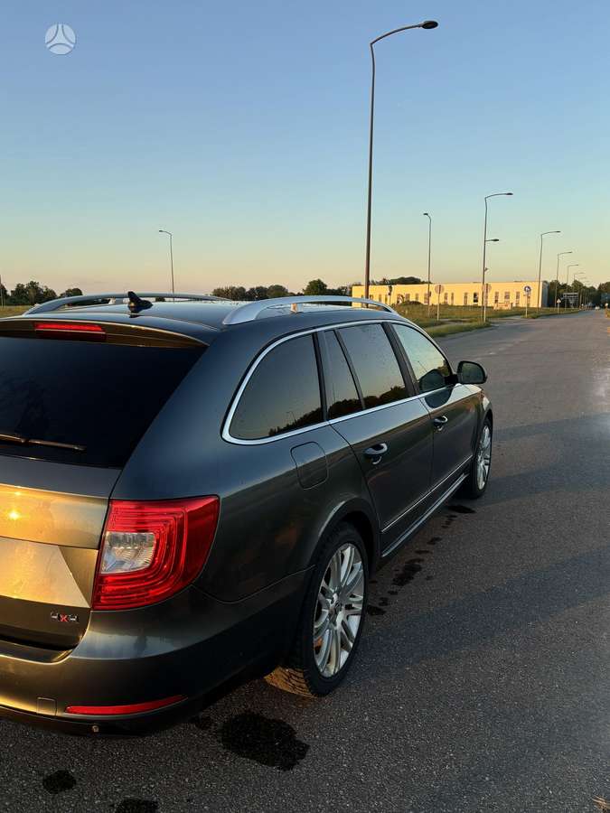 Skoda Superb, 2.0 l., wagon