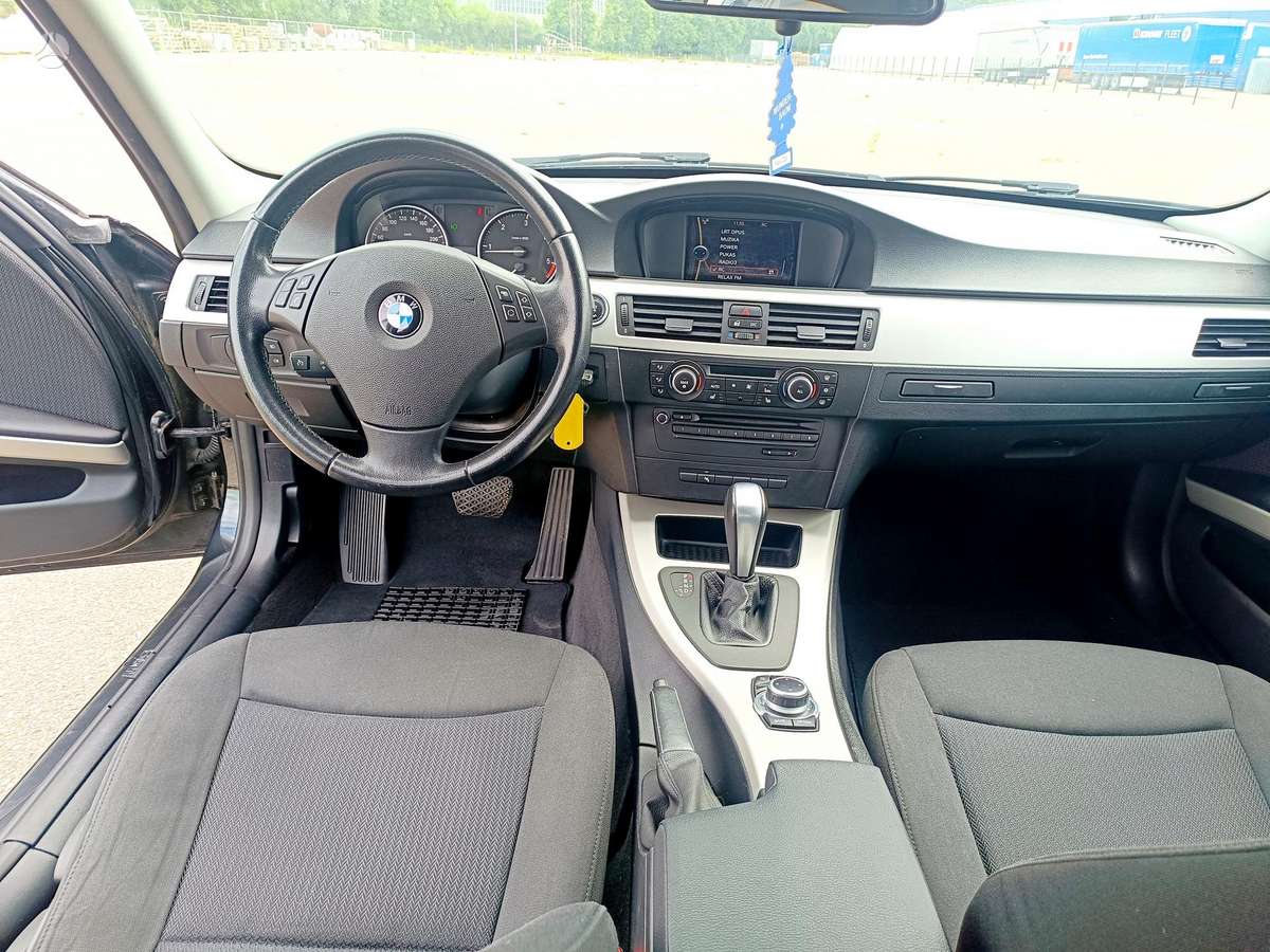 BMW 320, 2.0 l., Универсал