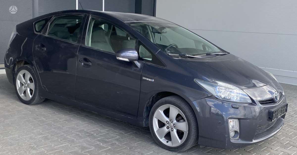 Toyota Prius - 3